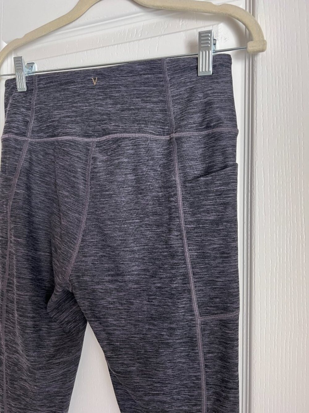 Victoria's Secret Essential High-Rise Pocket Leggings Charcoal Gray - Size 10 - Picture 4 of 7